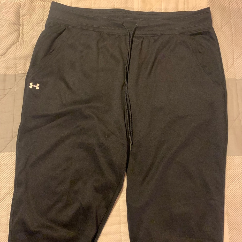 Women’s Under Armor Heatgear Cropped Sweatpants Size Large